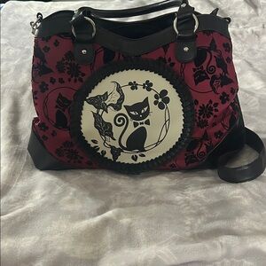 Chic Cat Design Handbag - Red and Black